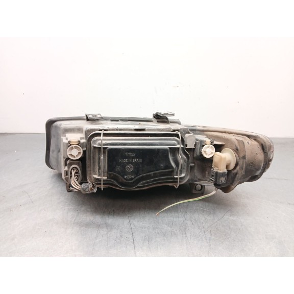 Recambio de faro derecho para seat leon (1m1) 1.6 16 v referencia OEM IAM 1M1941002D  