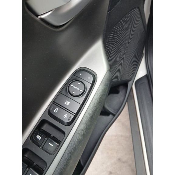 Recambio de retrovisor izquierdo para kia niro i (de) 1.6 gdi hybrid referencia OEM IAM   