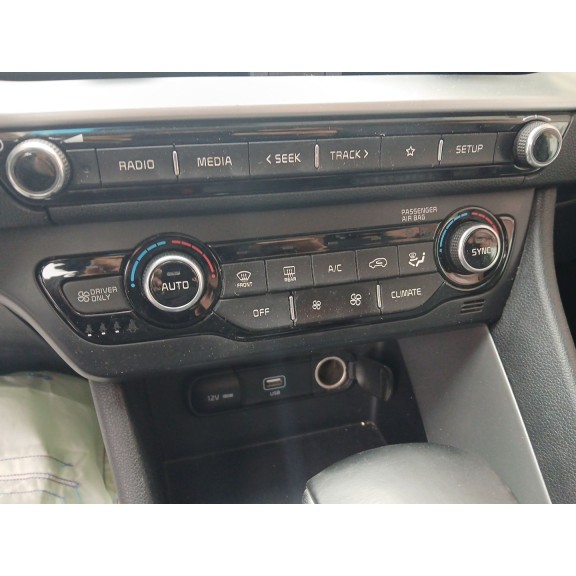 Recambio de mando climatizador para kia niro i (de) 1.6 gdi hybrid referencia OEM IAM   