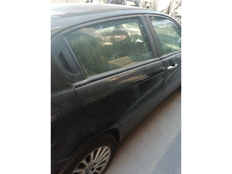 Recambio de puerta trasera derecha para alfa romeo 147 (190) 1.9 jtd cat referencia OEM IAM   