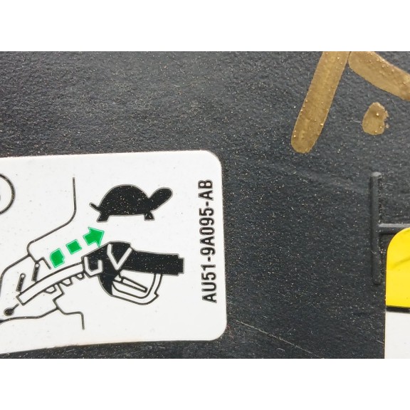 Recambio de tapa exterior combustible para ford kuga (cbs) trend+ referencia OEM IAM au519a095ab  