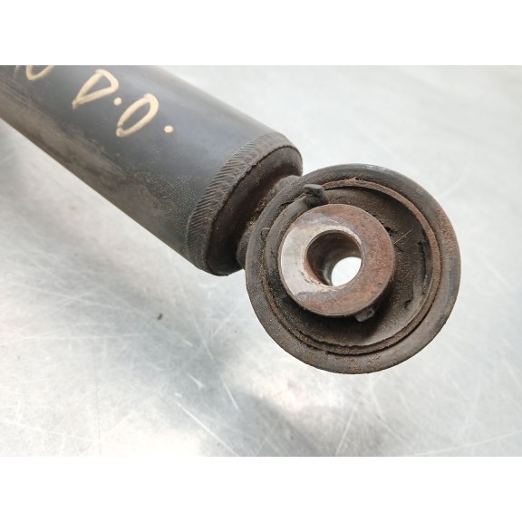 Recambio de amortiguador delantero derecho para ssangyong rodius i 2.7 xdi referencia OEM IAM 4431021101  