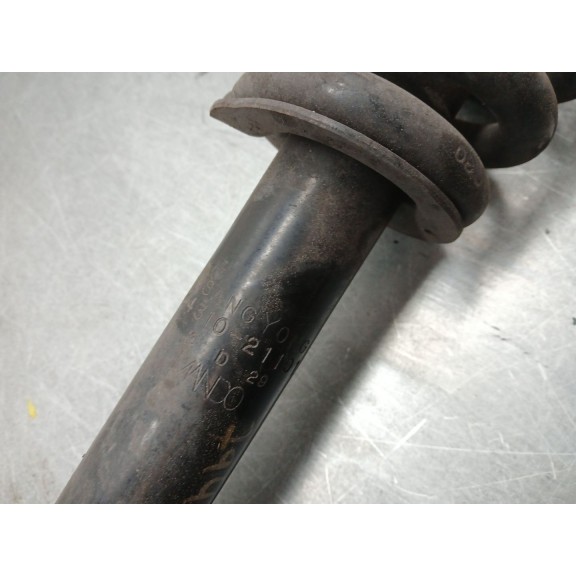 Recambio de amortiguador delantero izquierdo para ssangyong rodius i 2.7 xdi referencia OEM IAM 4431021101  