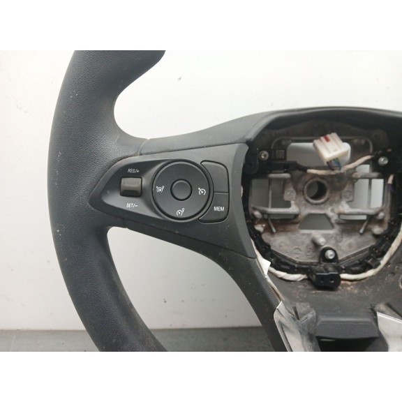 Recambio de volante para opel corsa f edition referencia OEM IAM 39196698  