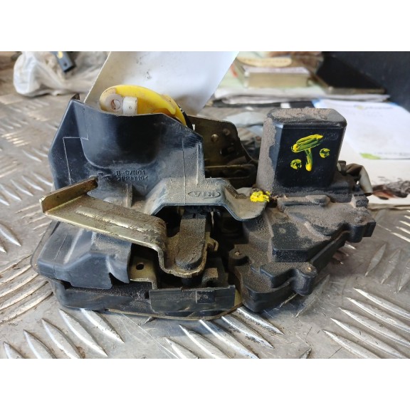 Recambio de cerradura puerta trasera derecha para kia carens 2.0 turbodiesel cat referencia OEM IAM  2 PIN 