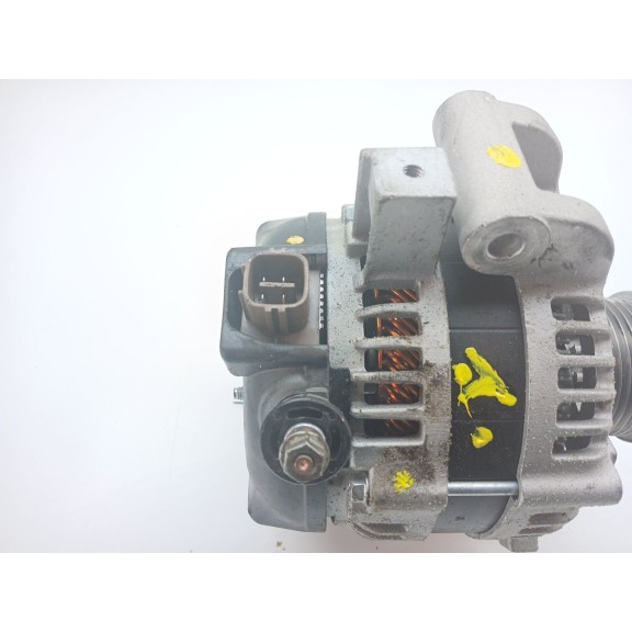 Recambio de alternador para toyota avensis sedán (_t25_) 2.0 d-4d (adt250_) referencia OEM IAM   