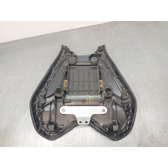 Recambio de asiento delantero izquierdo para yamaha r7 referencia OEM IAM BEB247100000  BEB247100000