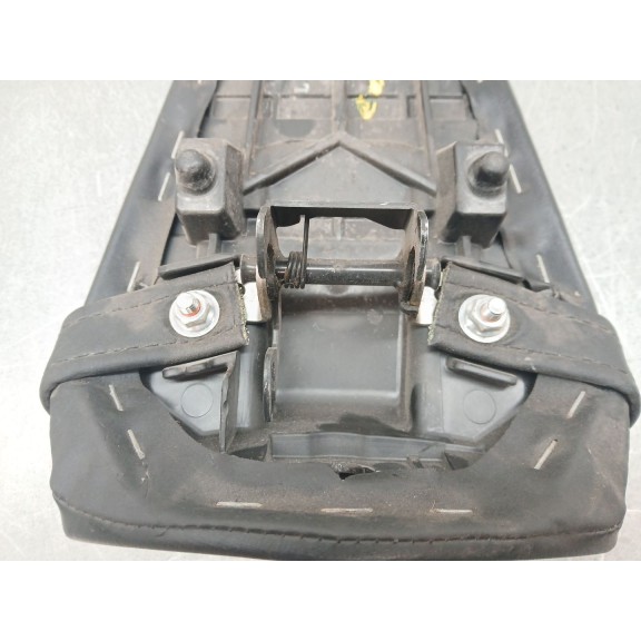 Recambio de asiento trasero medio para yamaha r7 referencia OEM IAM BEB247500000  BEB247500000