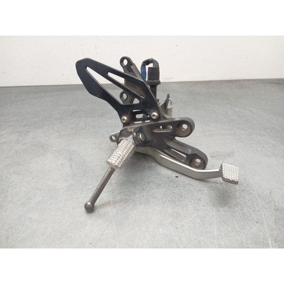 Recambio de pedal freno para yamaha r7 referencia OEM IAM BEB274A400  