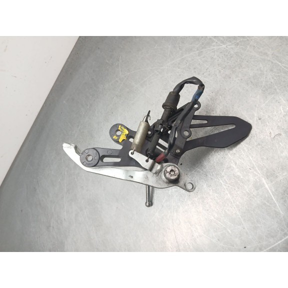 Recambio de pedal freno para yamaha r7 referencia OEM IAM BEB274A400  