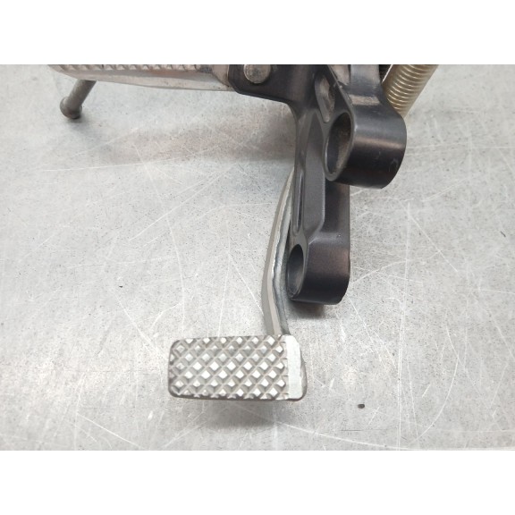 Recambio de pedal freno para yamaha r7 referencia OEM IAM BEB274A400  