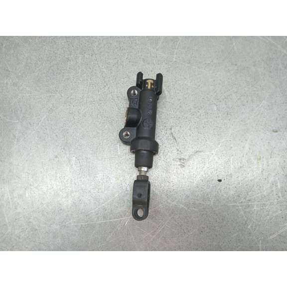 Recambio de bomba freno para yamaha r7 referencia OEM IAM 56P2583V00  