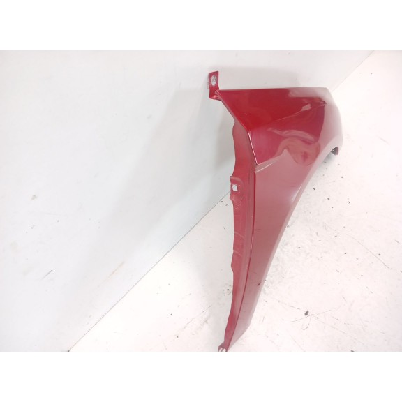 Recambio de aleta delantera derecha para ford focus iii 2.0 tdci referencia OEM IAM 2171302  