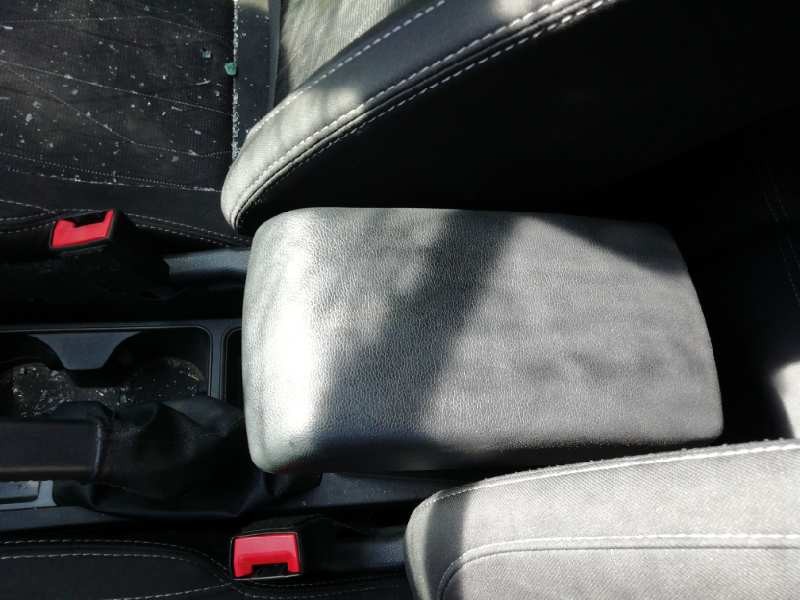 Recambio de apoyabrazos central para ford ecosport (cr6) trend+ referencia OEM IAM   