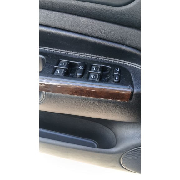 Recambio de mando elevalunas delantero izquierdo para volkswagen golf iv (1j1) 1.9 tdi referencia OEM IAM   