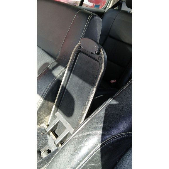 Recambio de apoyabrazos central para volkswagen golf iv (1j1) 1.9 tdi referencia OEM IAM   