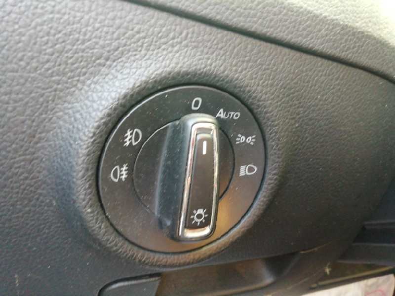 Recambio de mando luces para skoda superb (3v3) ambition referencia OEM IAM 3V0941431  