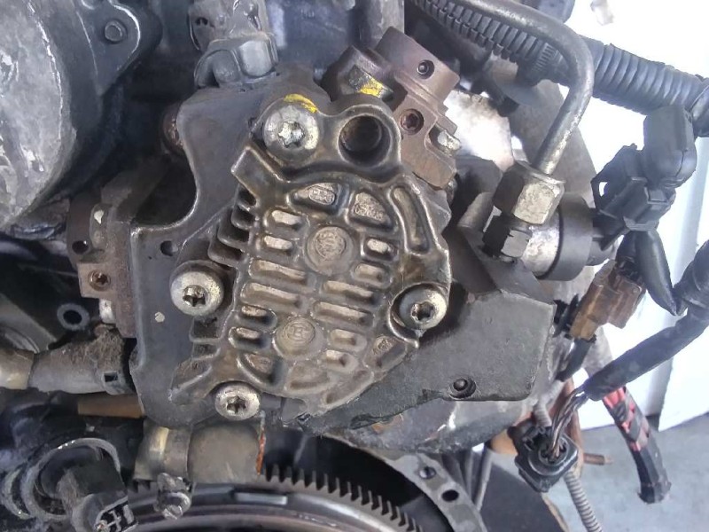 Recambio de bomba inyeccion para opel movano b kasten/combi 2.3 cdti referencia OEM IAM 0445010205  