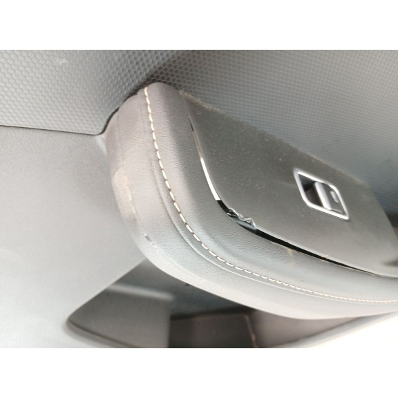 Recambio de guarnecido puerta trasera derecha para omoda 5 referencia OEM IAM 403005153AA  