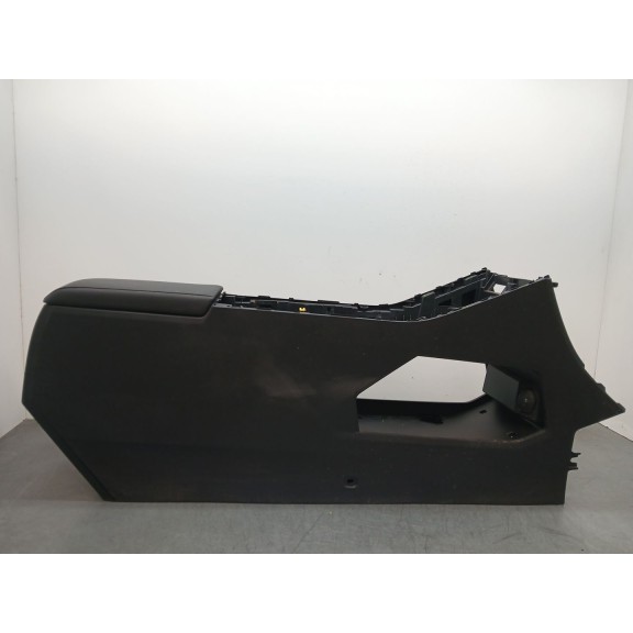 Recambio de apoyabrazos central para omoda 5 referencia OEM IAM T19C5401611  