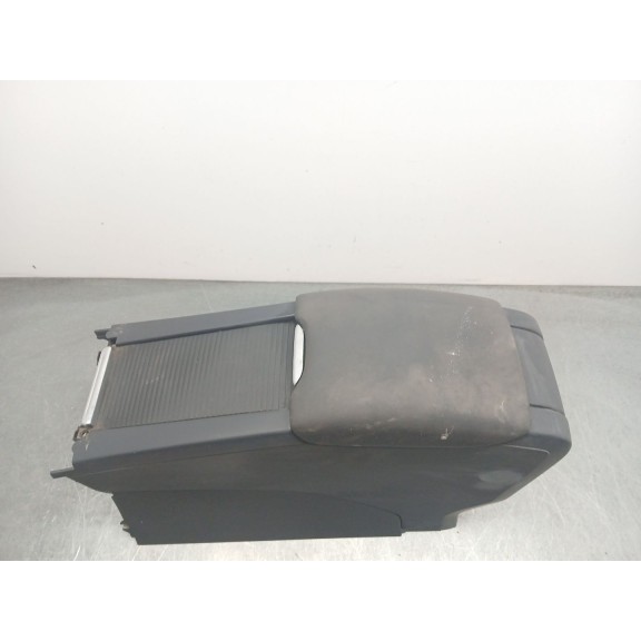 Recambio de apoyabrazos central para volvo s60 lim. momentum referencia OEM IAM 23117360ffb  