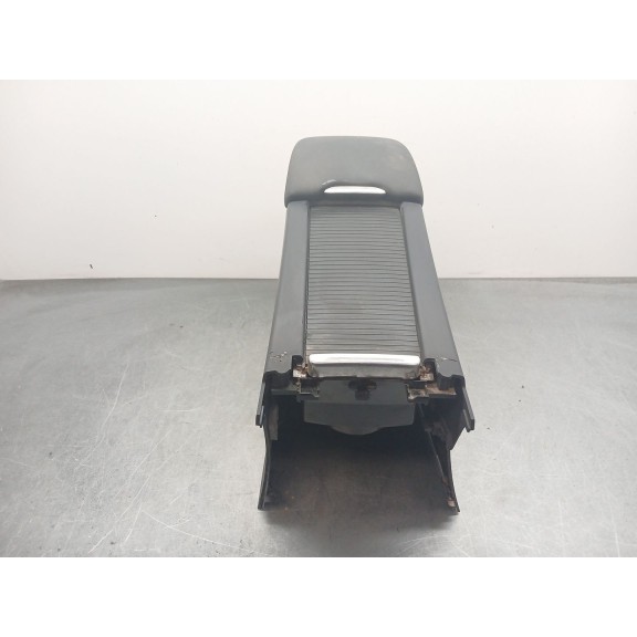 Recambio de apoyabrazos central para volvo s60 lim. momentum referencia OEM IAM 23117360ffb  