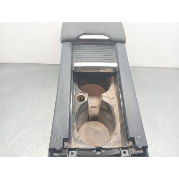 Recambio de apoyabrazos central para volvo s60 lim. momentum referencia OEM IAM 23117360ffb  