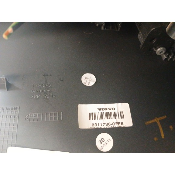 Recambio de apoyabrazos central para volvo s60 lim. momentum referencia OEM IAM 23117360ffb  