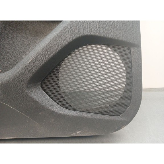 Recambio de guarnecido puerta trasera izquierda para peugeot 5008 gt referencia OEM IAM 98269872dg  