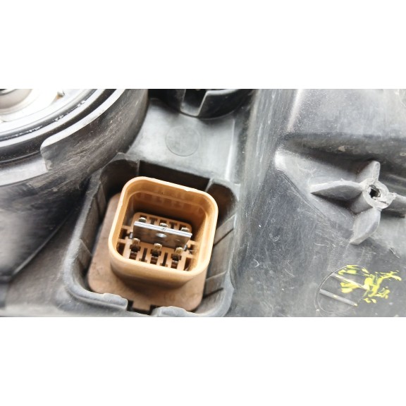 Recambio de faro derecho para chevrolet captiva (c100, c140) 2.0 d 4wd referencia OEM IAM 00015548  