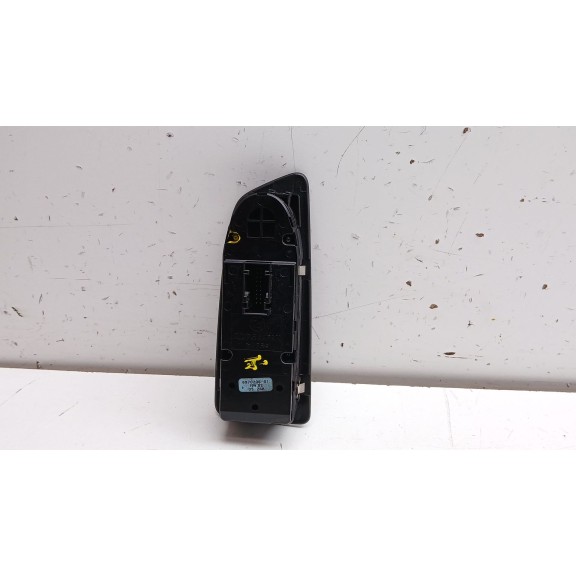 Recambio de mando elevalunas delantero izquierdo para bmw 1 (e87) 116 i referencia OEM IAM 697020601  