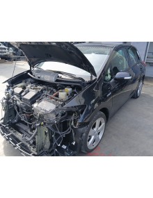 toyota auris (_e15_) del año 2011