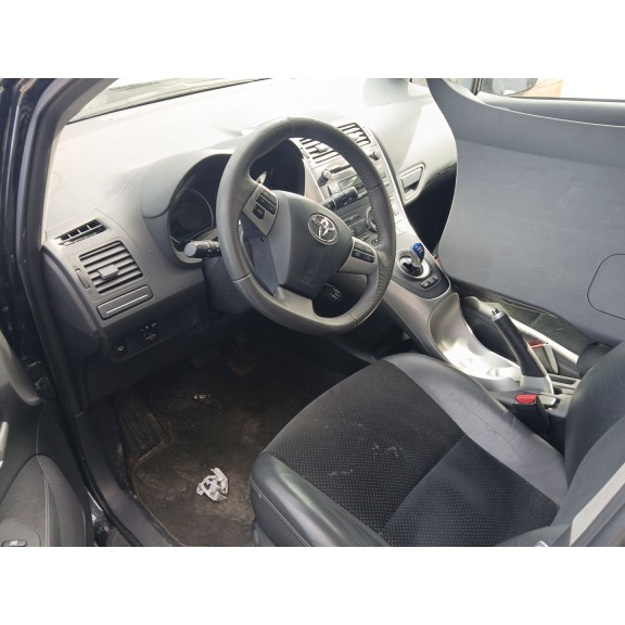 toyota auris (_e15_) del año 2011