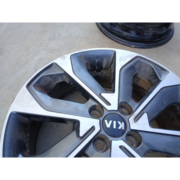 Recambio de llanta para kia stonic (yb) 1.2 cvvt referencia OEM IAM 6.5JX17 ET49 X1 52910H8500