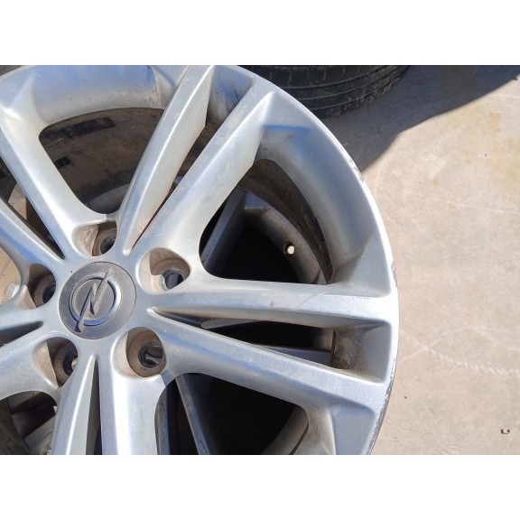 Recambio de llanta para opel insignia berlina edition referencia OEM IAM 8JX18 H2 IS42 X1 03UYD