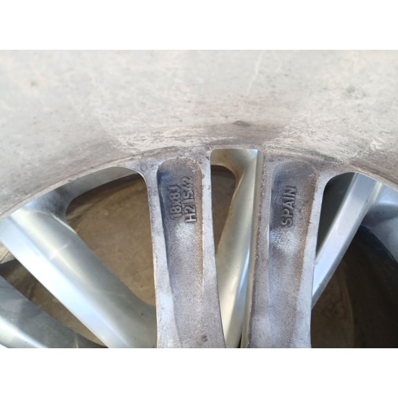 Recambio de llanta para opel insignia berlina edition referencia OEM IAM 8JX18 H2 IS42 X1 03UYD