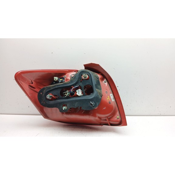 Recambio de piloto trasero derecho para toyota auris (_e15_) 1.8 hybrid (zwe150_) referencia OEM IAM 8155102380 8155002550 