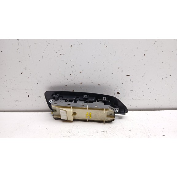 Recambio de mando elevalunas delantero izquierdo para toyota auris (_e15_) 1.8 hybrid (zwe150_) referencia OEM IAM 8404002080 51
