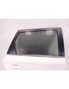 Recambio de puerta trasera derecha para toyota auris 2.0 d-4d cat referencia OEM IAM    2