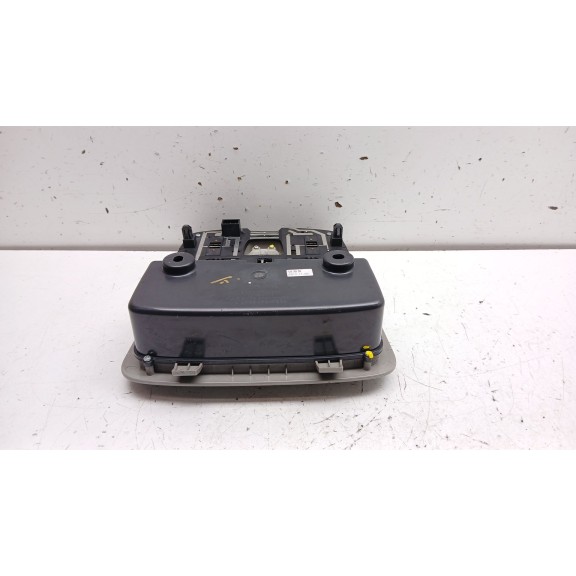 Recambio de luz interior para ssangyong korando limited 4x2 referencia OEM IAM 7767034000  