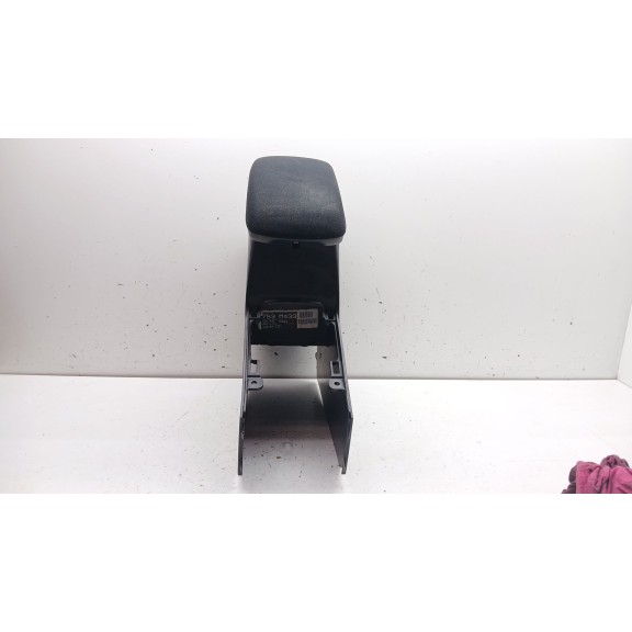 Recambio de apoyabrazos central para toyota auris (_e15_) 1.8 hybrid (zwe150_) referencia OEM IAM   