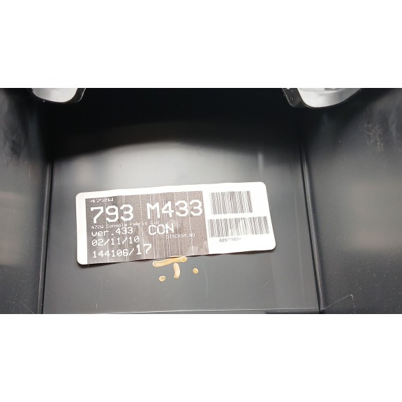 Recambio de apoyabrazos central para toyota auris (_e15_) 1.8 hybrid (zwe150_) referencia OEM IAM   