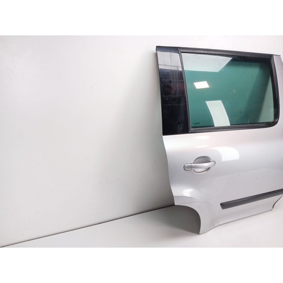 Recambio de puerta trasera derecha para skoda yeti (5l) 2.0 tdi referencia OEM IAM 5L0833056  