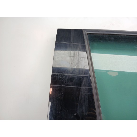 Recambio de puerta trasera derecha para skoda yeti (5l) 2.0 tdi referencia OEM IAM 5L0833056  