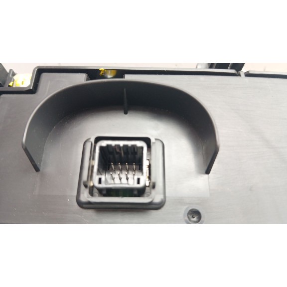 Recambio de mando climatizador para suzuki swift (az) 1.2 16v dualjet cat referencia OEM IAM 3951052r00  