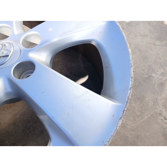 Recambio de llanta para toyota auris (_e15_) 1.8 hybrid (zwe150_) referencia OEM IAM 4261102E00  