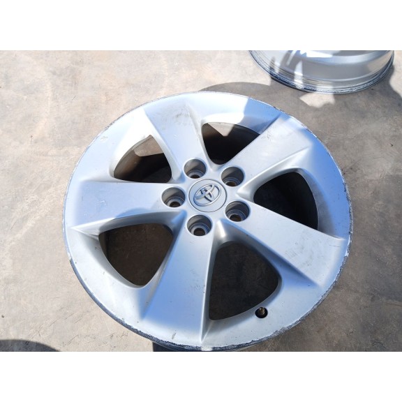 Recambio de llanta para toyota auris (_e15_) 1.8 hybrid (zwe150_) referencia OEM IAM 4261102E00  