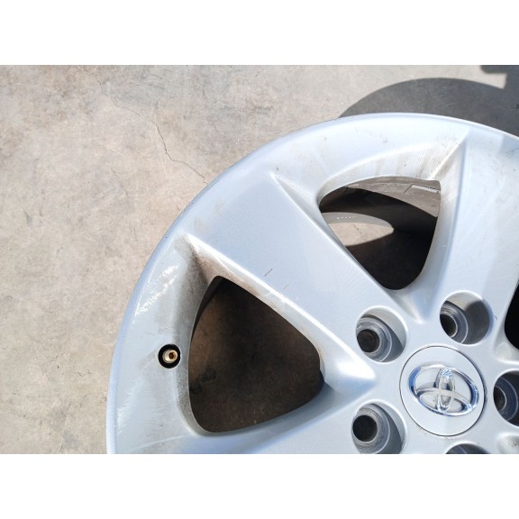 Recambio de llanta para toyota auris (_e15_) 1.8 hybrid (zwe150_) referencia OEM IAM 4261102E00  