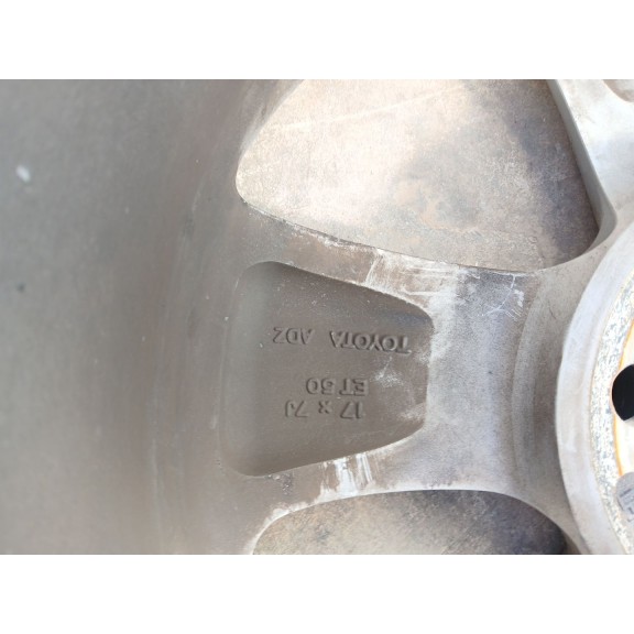 Recambio de llanta para toyota auris (_e15_) 1.8 hybrid (zwe150_) referencia OEM IAM 4261102E00  