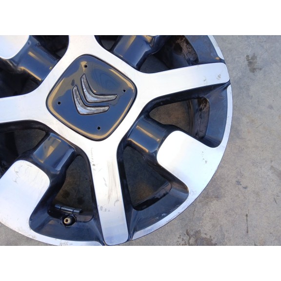 Recambio de llanta para citroën c4 cactus 1.2 thp 110 referencia OEM IAM 9800494077  